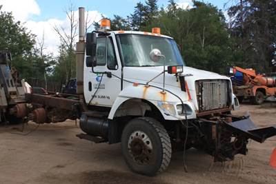International 7500 Salvage Truck