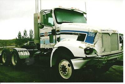 International 9100i Salvage Truck