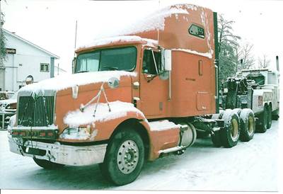 International 9200 Salvage Truck