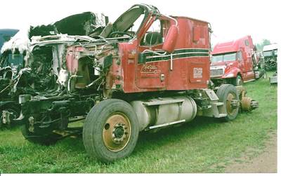 International 9200 Salvage Truck