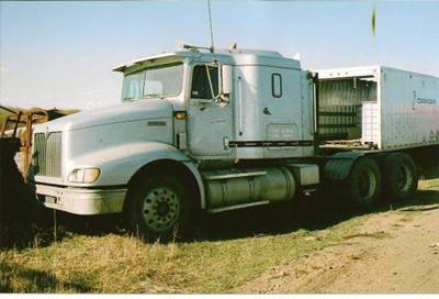 International 9200 Salvage Truck