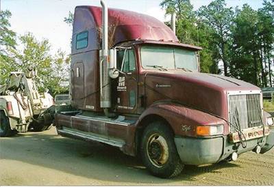 International 9400 Salvage Truck