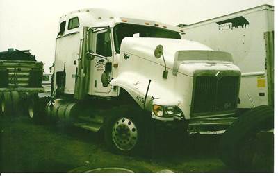 International 9400i Salvage Truck