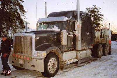 International 9900i Salvage Truck
