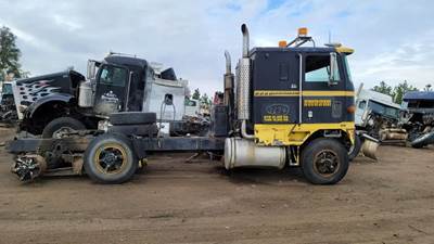 International COF-9670 Salvage Truck