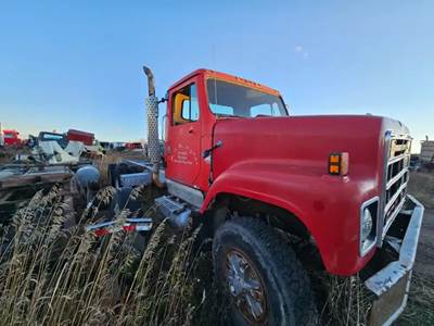 International F2554 Salvage Truck