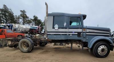 International F9370 Salvage Truck