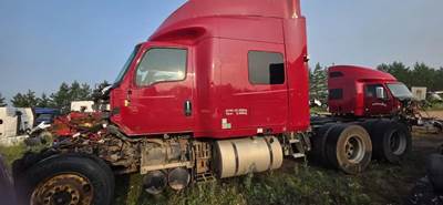 International LT625 Salvage Truck