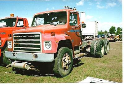 International S1900 Salvage Truck