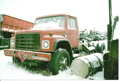 International S1954 Salvage Truck