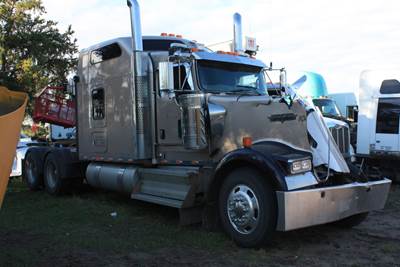 Kenworth W900 Salvage Truck