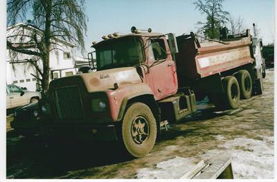Mack Salvage Truck