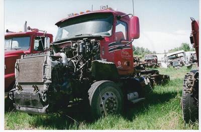 Mack Pinnacle CXU613 Salvage Truck