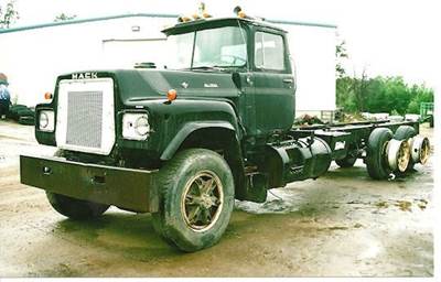Mack R600 Salvage Truck