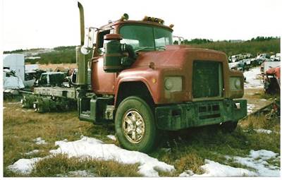 Mack R600 Salvage Truck