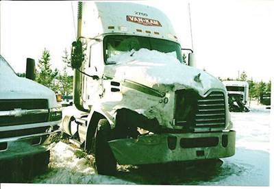 Mack Vision Salvage Truck