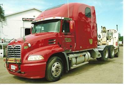 Mack Vision Salvage Truck