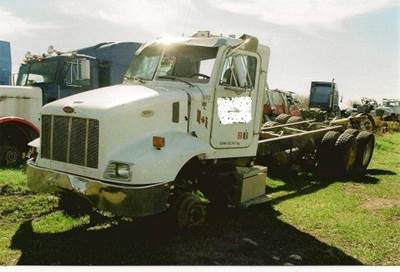 Peterbilt 330 Salvage Truck