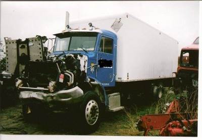 Peterbilt 330 Salvage Truck