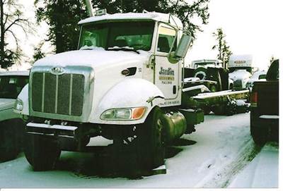 Peterbilt 335 Salvage Truck