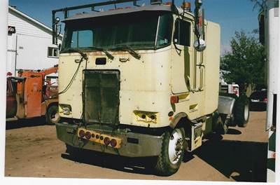 Peterbilt 362 Salvage Truck