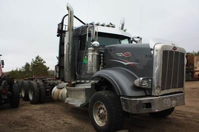 Peterbilt 367 Salvage Truck