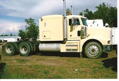 Peterbilt 377 Salvage Truck
