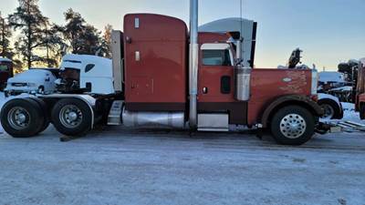 Peterbilt 379 Salvage Truck
