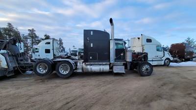 Peterbilt 379 Salvage Truck