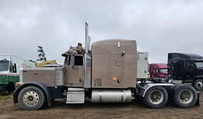 Peterbilt 379 Salvage Truck
