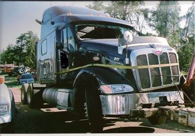 Peterbilt 387 Salvage Truck