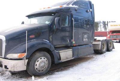 Peterbilt 387 Salvage Truck