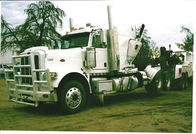 Peterbilt 388 Salvage Truck