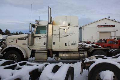 Peterbilt 388 Salvage Truck