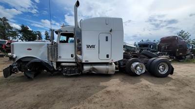 Peterbilt 389 Salvage Truck