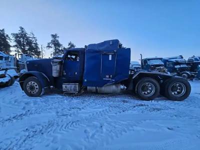 Peterbilt 389 Salvage Truck