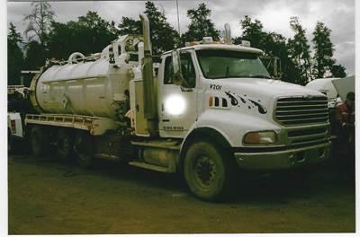Sterling L9500 Salvage Truck