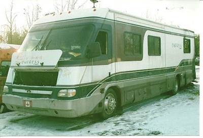 1997 Motorhome Other MH0010-2777 Triple E  Yard 3 South   White 