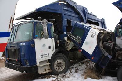 Volvo EXPEDITOR Salvage Truck