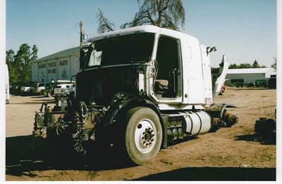 Volvo VN Salvage Truck