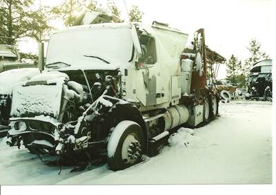 Volvo VN Salvage Truck