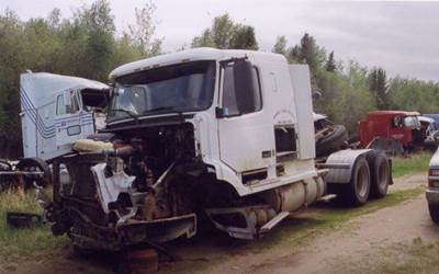 Volvo VN610 Salvage Truck