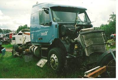 Volvo VN610 Salvage Truck