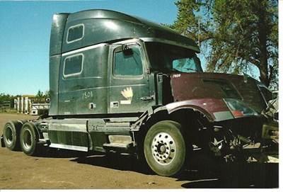 Volvo VNL Salvage Truck