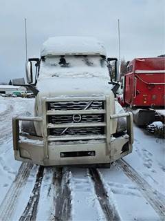 Volvo VNL Salvage Truck