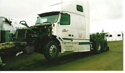 Volvo VNL200 Salvage Truck