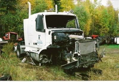 Volvo VNL64T Salvage Truck