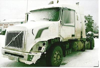 Volvo VNL670 Salvage Truck