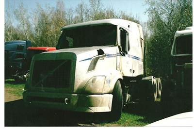 Volvo VNL670 Salvage Truck