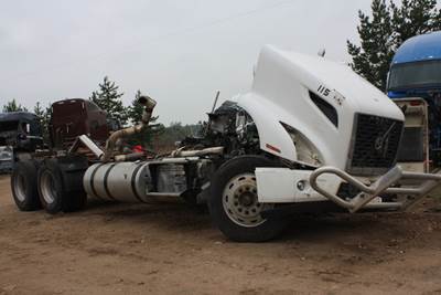 Volvo VNR64T Salvage Truck